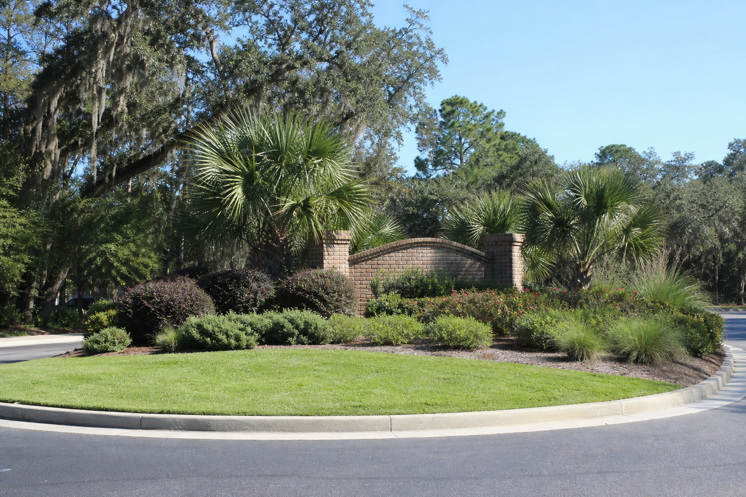 HOA-style entrance and turf presentation maintained through weekly lawn programs serving James Island, SC.